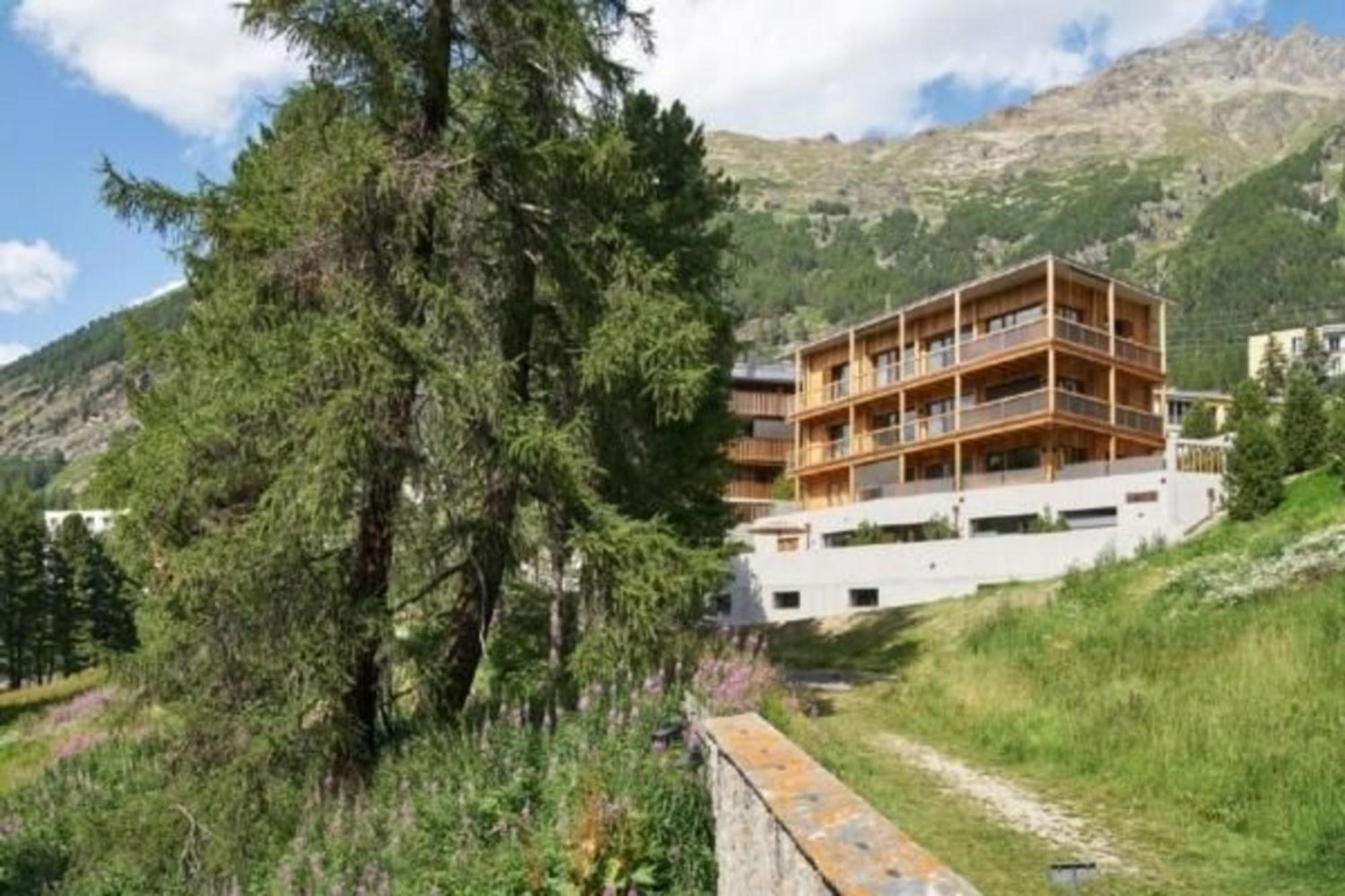 Alpine Lodge 2-Bett-Wohnung Chesa A La Punt "Bergbahnen All Inklusive" Im Sommer Pontresina Exterior photo